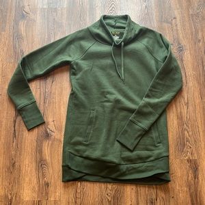 NWOT Women’s Tek Gear Ultra Soft Fleece Sweater Sz XS (B4)